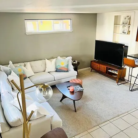 Pacific Beach Pad